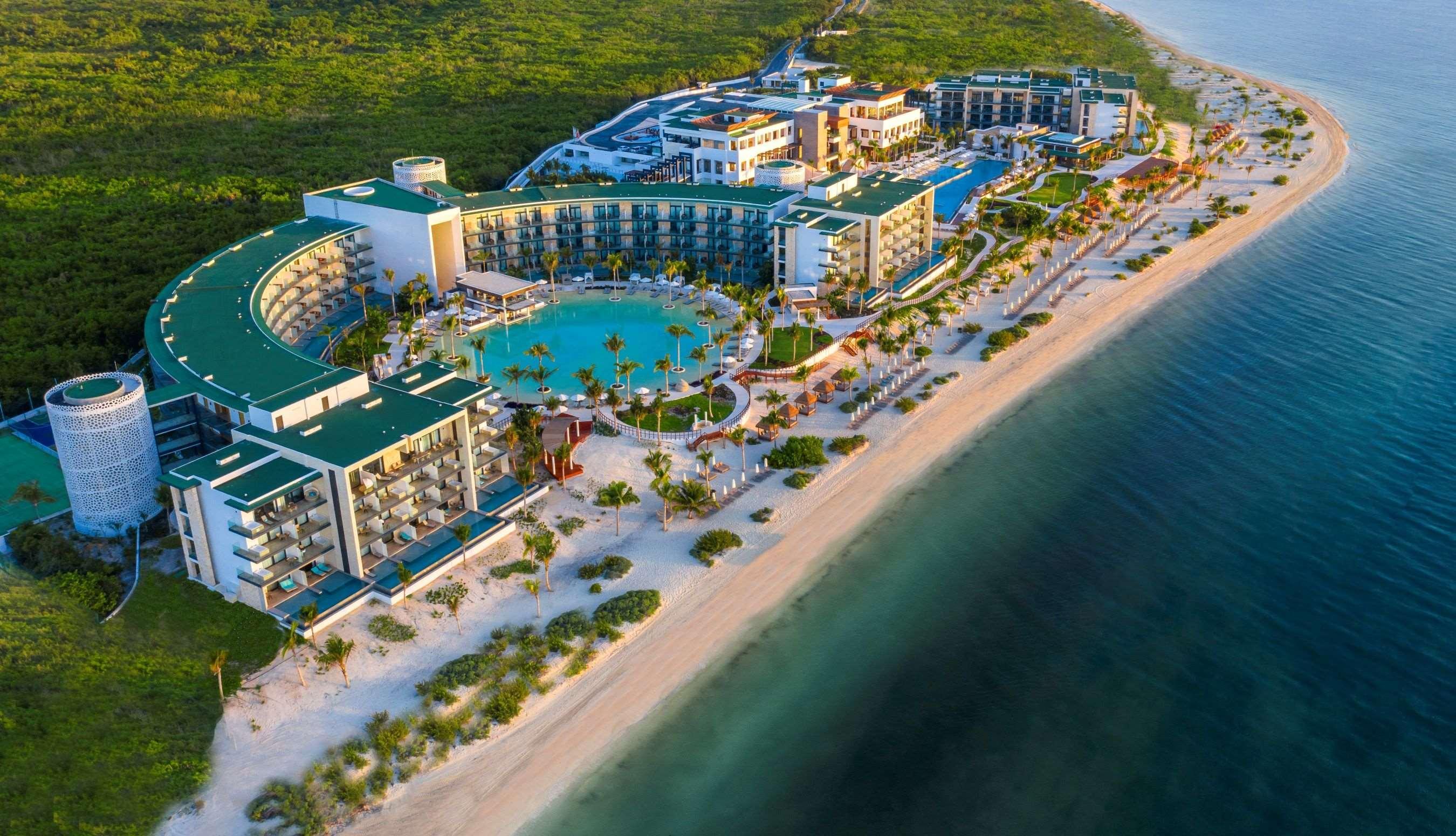 Haven Riviera Cancun (Adults Only) Alfredo V. Bonfil Zewnętrze zdjęcie Aerial view of the resort