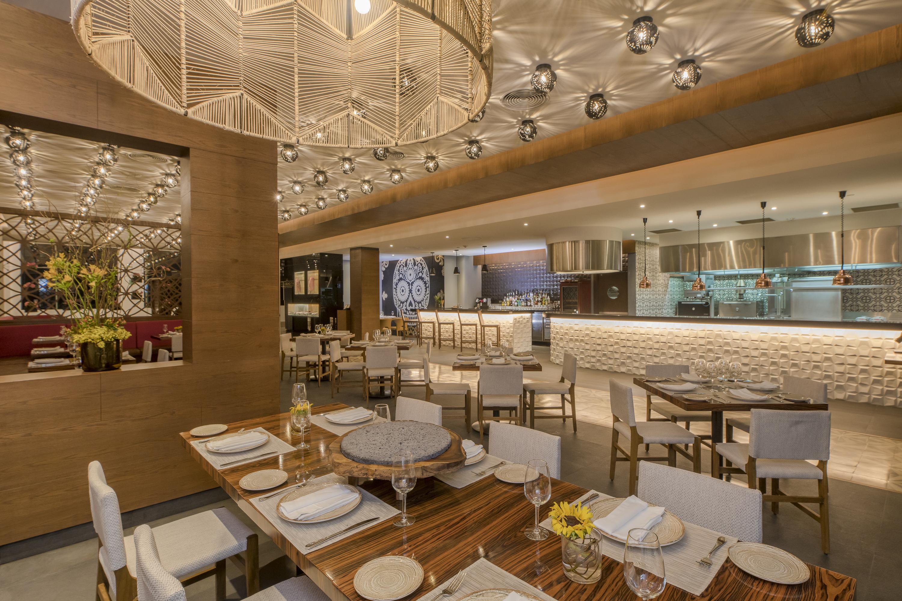 Haven Riviera Cancun (Adults Only) Alfredo V. Bonfil Zewnętrze zdjęcie The interior of the restaurant