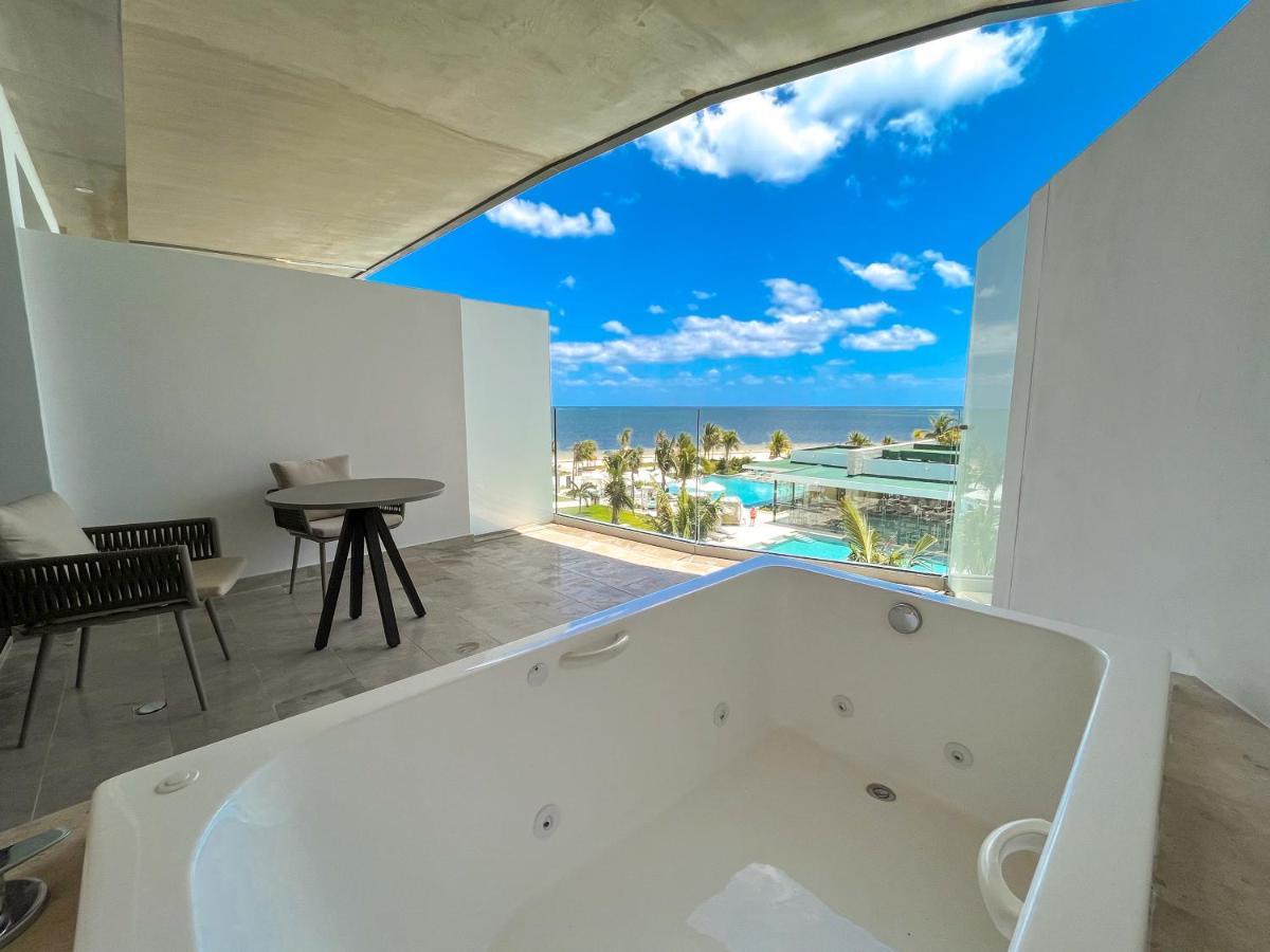 Haven Riviera Cancun (Adults Only) Alfredo V. Bonfil Zewnętrze zdjęcie A view from a room at the hotel
