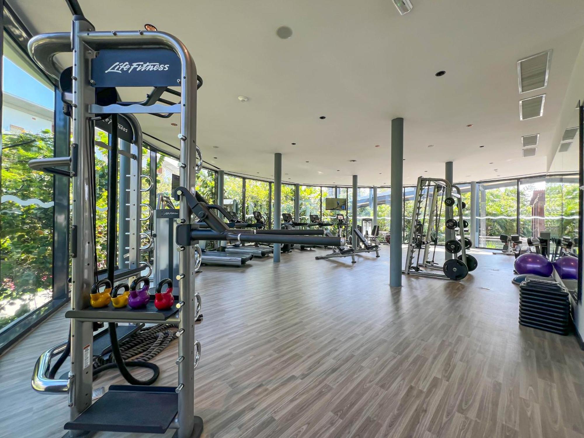 Haven Riviera Cancun (Adults Only) Alfredo V. Bonfil Zewnętrze zdjęcie Life Fitness gym at the 10th floor of the hotel
